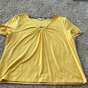 Liz Claiborne Sunny Yellow Short Sleeve Top